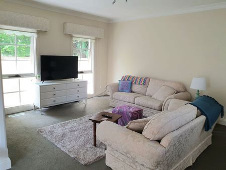 2/9 Head St, Balwyn VIC 3103 - Villa For Rent | Domain - Photo 2