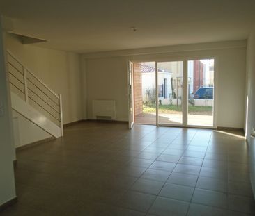 Location Maison 4 pièces 73m² CARPENTRAS 84200 - Photo 1