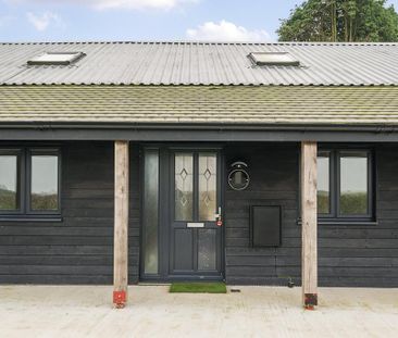 2 bedroom terraced house to rent - Photo 4