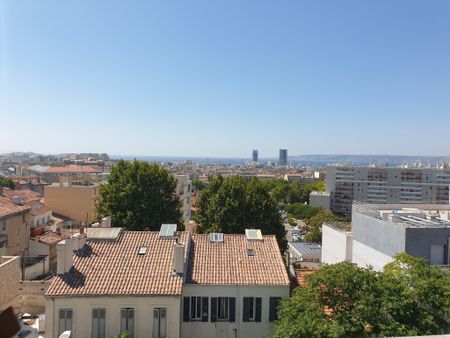 Location Appartement 2 pièces 47m² MARSEILLE 4ème - Photo 2