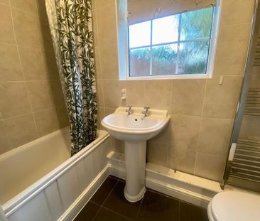 2 bedroom terraced house to rent - Photo 3