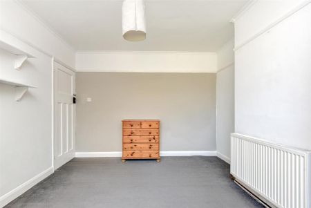 2 bedroom semi-detached bungalow to rent - Photo 2