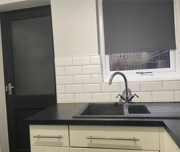 Prestwich Street, Sheffield, S9 - Photo 2