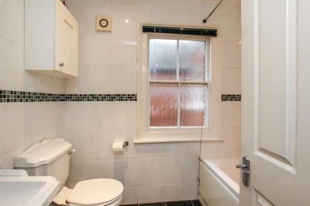 1 bedroom House To Let - Photo 2