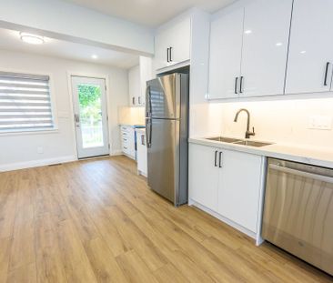 For Lease - 250 Ashley Street, Belleville, Ontario - Photo 4