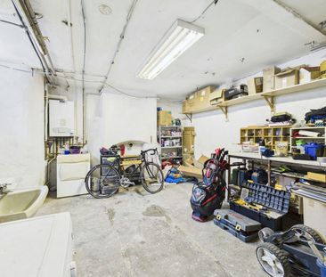 Terraced House to rent on - Photo 3