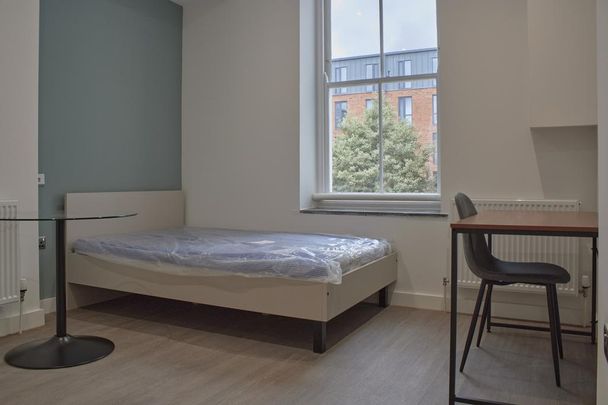 Studio to rent - Photo 1