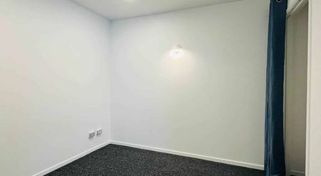 Modern 3 Bedroom Apartment AKL CBD - Photo 2
