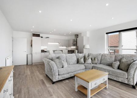 2 bedroom apartment to rent - Photo 2