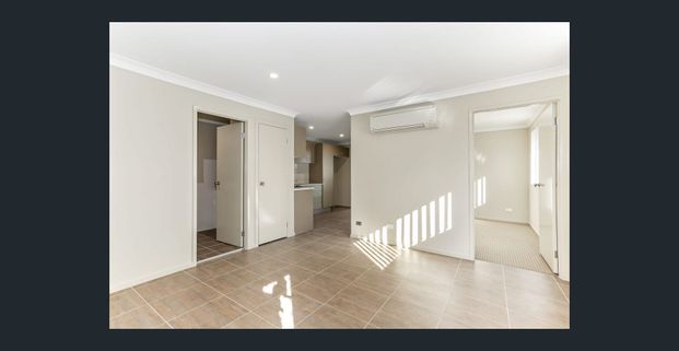 This 2 bedroom unit is immaculate and located close to the Hunter expressway - Photo 1