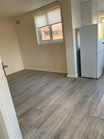 5 bedroom detached house to rent - Photo 4