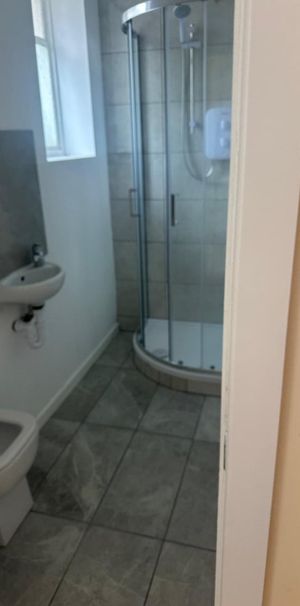 Studio Flat, Borgard Road, SE18 - Photo 1