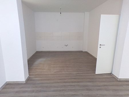 Sanierter Wohnraum für Ihre Familie! große 2 Zimmer im Erdgeschoss - Foto 4