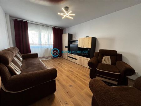 Royal Imobiliare Inchiriere apartament 2 camere zona Ultracentral - Photo 2
