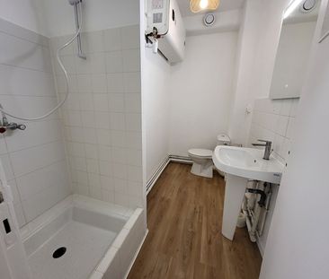 Location Appartement 1 pièce 29m² - Photo 2