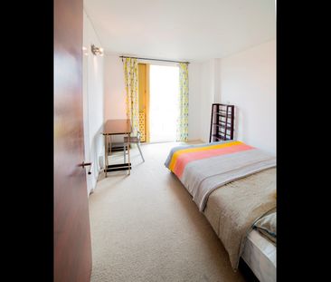 Room in a Shared Flat, Farnsworth Court, SE10 - Photo 6