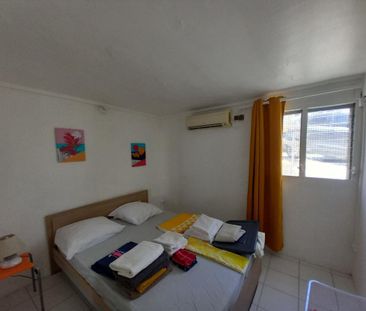Location Maison 2 pièces 61m² LE GOSIER 97190 - Photo 1