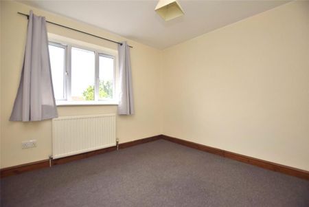 3 bedroom end of terrace house to rent - Photo 5