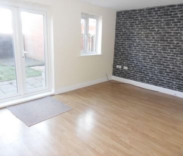 4 bed town house to rent in NE27 - Photo 2