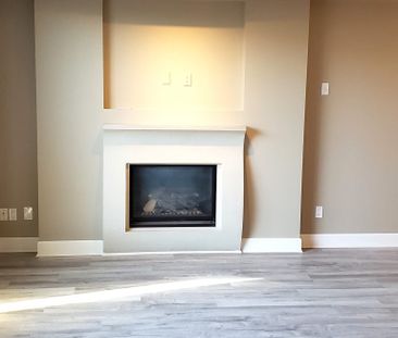 $4,100 / 3br – 1656ft2 – Spectacular upper level home w/ 3 beds + d... - Photo 5