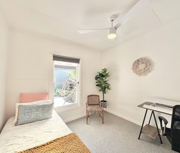 Fully Furnished Living in Prime East Geelong Location - Photo 3