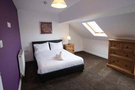 5 bedroom terraced house to rent - Photo 2