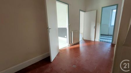 Location Appartement 3 pièces 70m² ST PIERRE LE MOUTIER 58240 - Photo 2