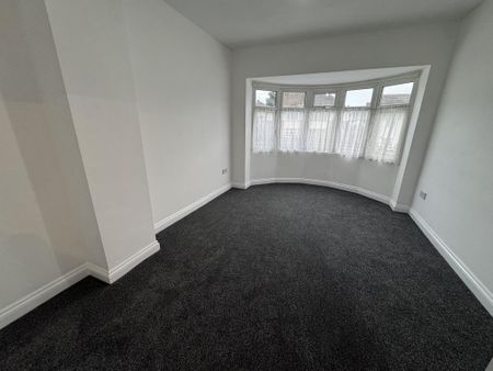 3 bedroom semi-detached house to rent - Photo 2