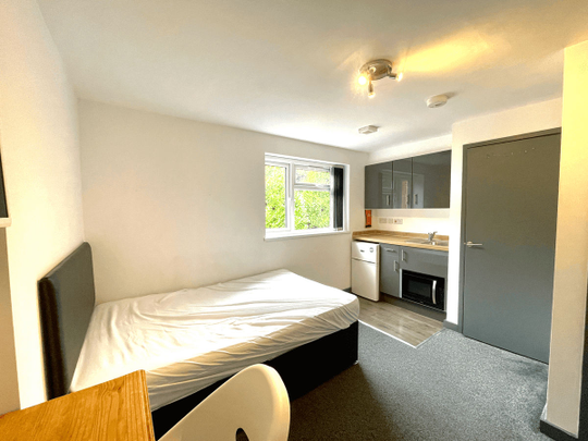 Terry Road, Coventry, CV1 - Photo 1