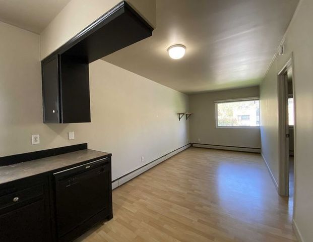 Mount Royal Apartments | 1720 10A Street SW, Calgary - Photo 1