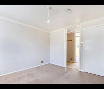 2 Bed Flat, Fulmead Road, RG30 - Photo 3