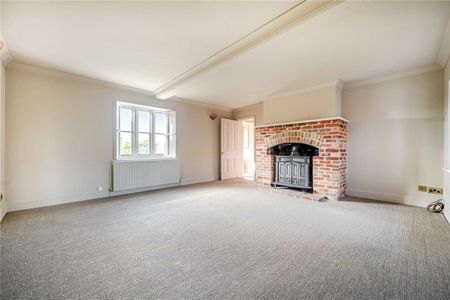 A beautifully presented home with outstanding views across the estate. - Photo 3