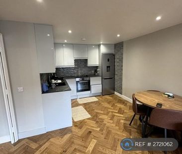 2 bedroom flat to rent - Photo 6