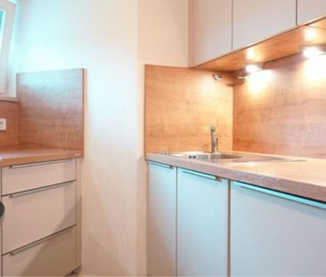 2 Zimmer-Wohnung mit Einbauküche und Balkon in Wandsbek - Foto 1