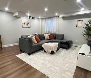 For Lease - 14 Copperhill Heights, Barrie, Ontario - Photo 2