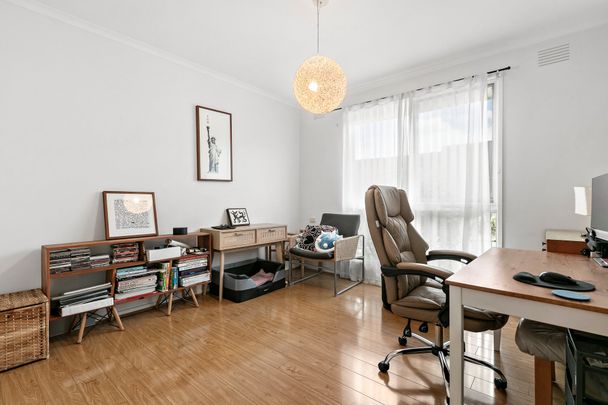 2/155 Roberts Street, Essendon - Photo 1