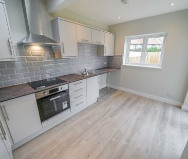 Queens Gardens, Chichester - Photo 3