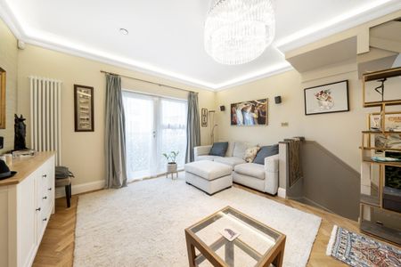 Benhill Road, London, SE5 - Photo 2