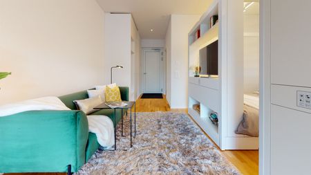 Stilvoll möblierte Wohnung mit Weitsicht im 4. Obergeschoss - Foto 2