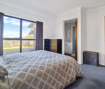 Welcome home to 35 Peppertree Lane. - Photo 5