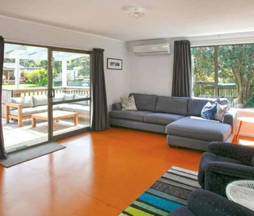 Charming 3-Bedroom Home in Tranquil Whiritoa - Photo 2