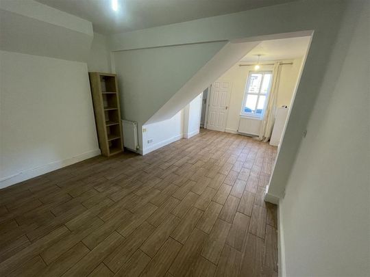 2 bedroom terraced house to rent - Photo 1