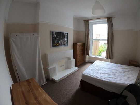 6 bedroom terraced house to rent - Photo 1