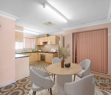 Character & Comfortable Living in a Quiet Cannington Cul-de-Sac - Photo 6
