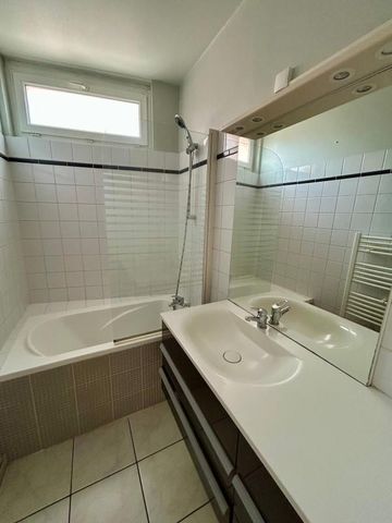 Location Appartement 4 pièces 121m² ROUEN 76000 - Photo 5