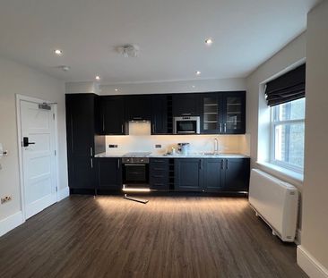 studio to rent West Street, Brighton, East Sussex, BN1 - Photo 2