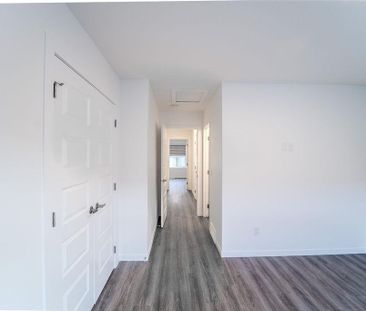 3 Bedroom 2.5 Bathroom Townhouse style units in Mahogany - SF168 - Photo 3