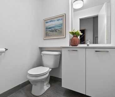 For Lease - 479 Charlton Avenue Unit# 209, Hamilton, Ontario - Photo 2