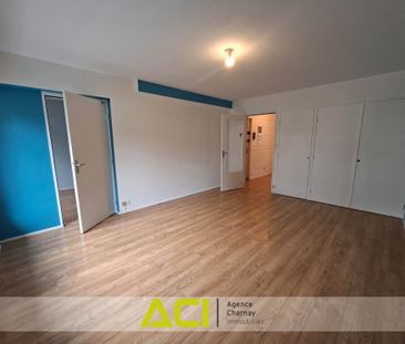 Location Appartement 2 pièces 51m² CHARNAY LES MACON 71850 - Photo 2