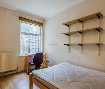 4 bedroom terraced house to rent - Photo 4